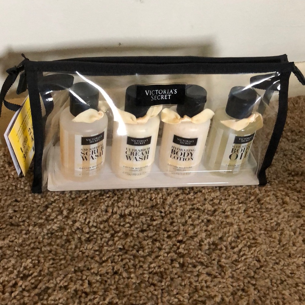 Victoria’s Secret coconut milk travel moisture